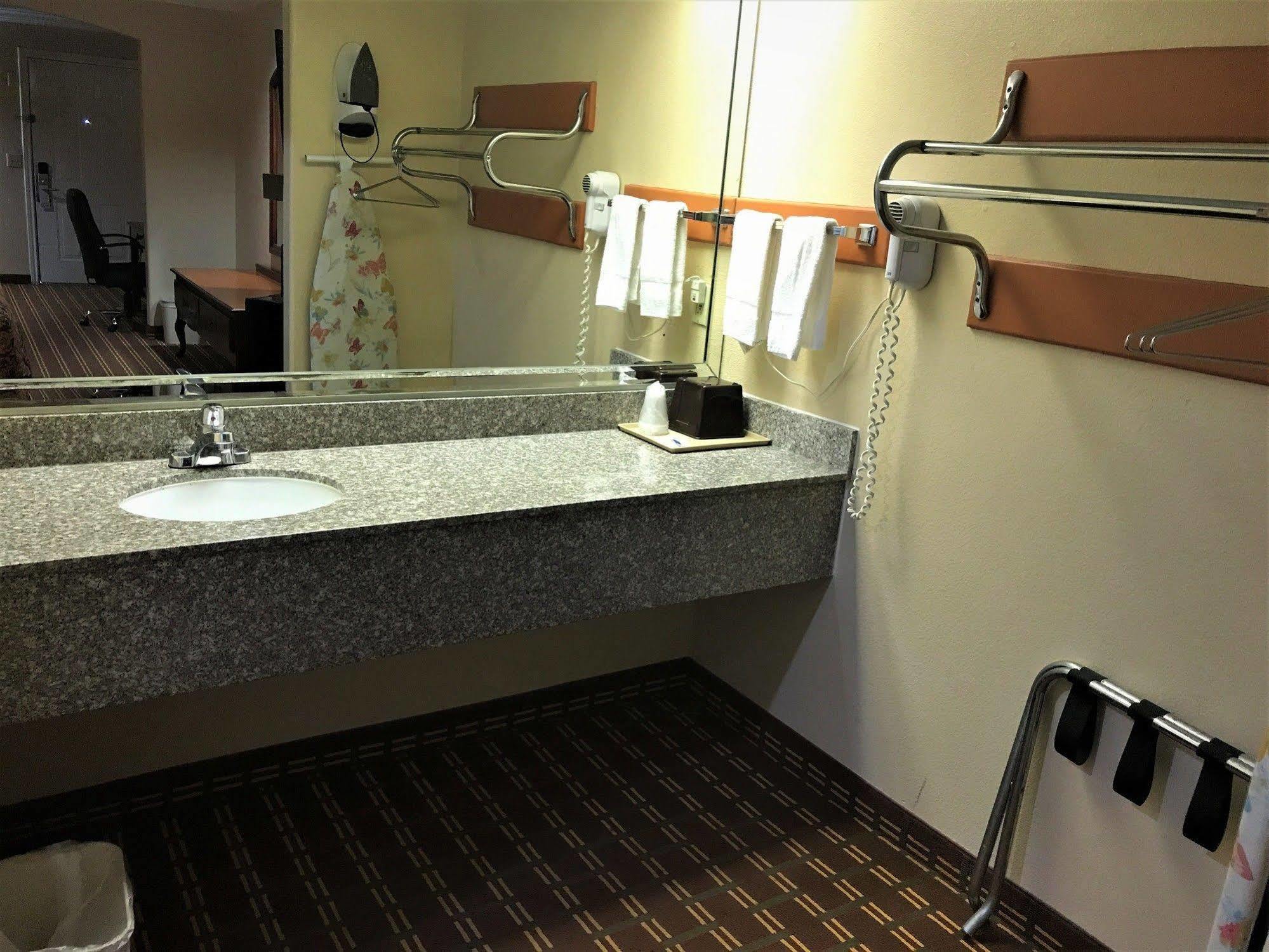 Luxury Inn Liberty Exterior foto